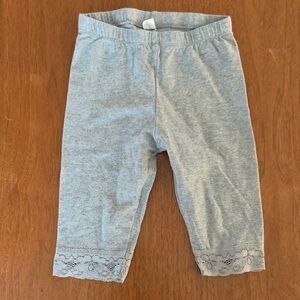 🍓3/$10 The Children's Place Gray Lace Trim Capris Leggings